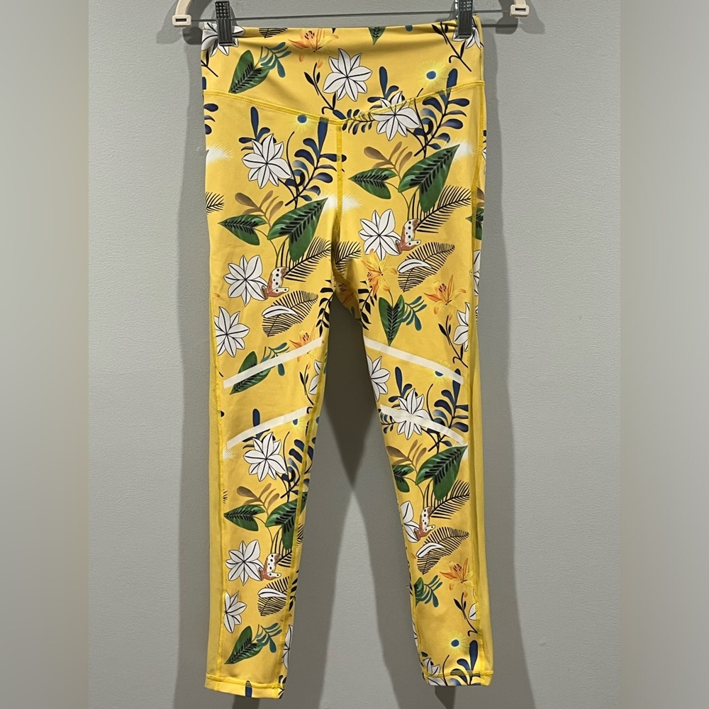 Zyia Active 7/8 Floral Yellow Leggings Sz 6-8 Reflective Light nTight - Picture 2 of 12